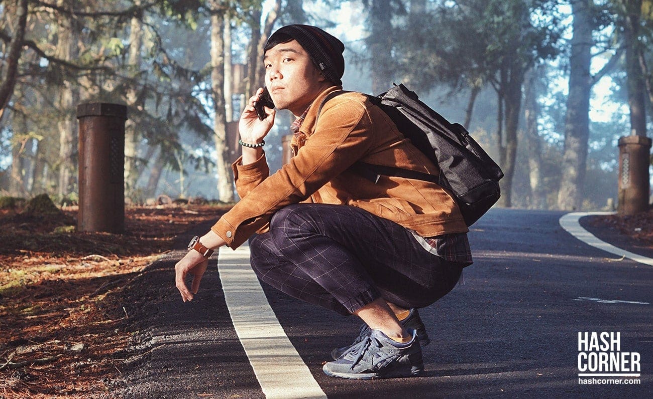 how to take photo when taveling alone 01