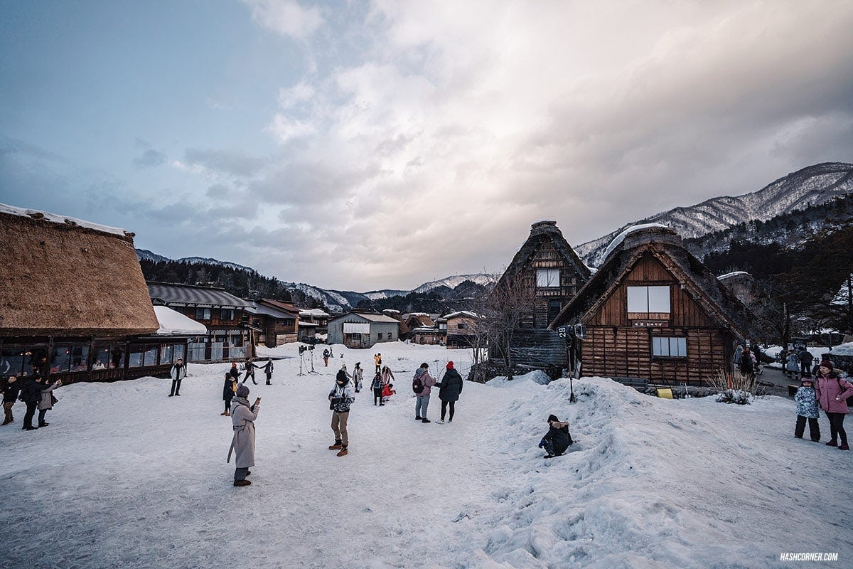 Shirakawa-go Winter Light Up : Japan Travel Guide