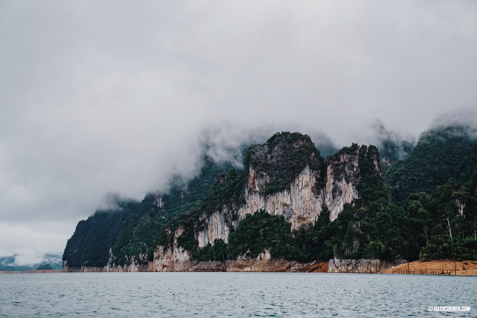 รีวิว เขื่อนเชี่ยวหลาน x สุราษฎร์ธานี ล่องเรือนอนแพ