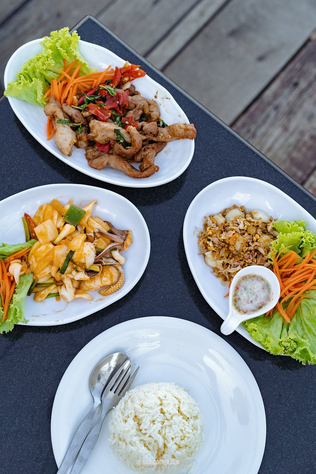 รีวิว เกาะล้าน x พัทยา รวมที่เที่ยวชายหาด-คาเฟ่ สุดปัง!