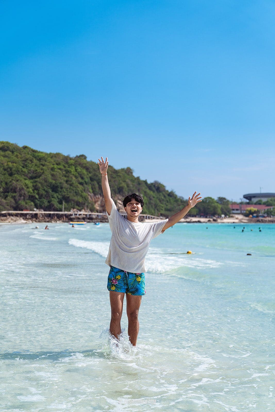 รีวิว เกาะล้าน x พัทยา รวมที่เที่ยวชายหาด-คาเฟ่ สุดปัง!