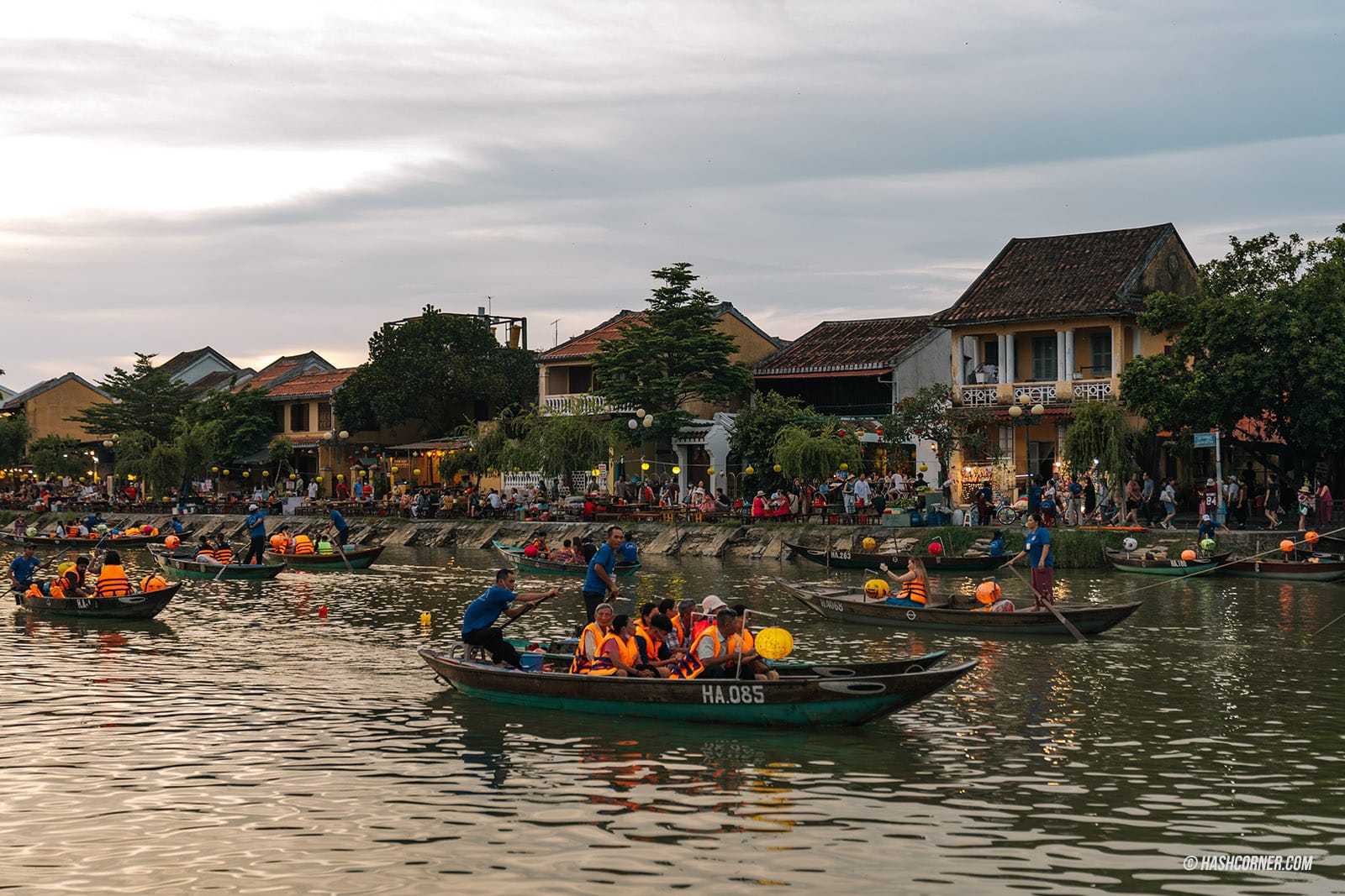 Hoi An Travel Review: Vietnam&#8217;s Yellow Ancient Town