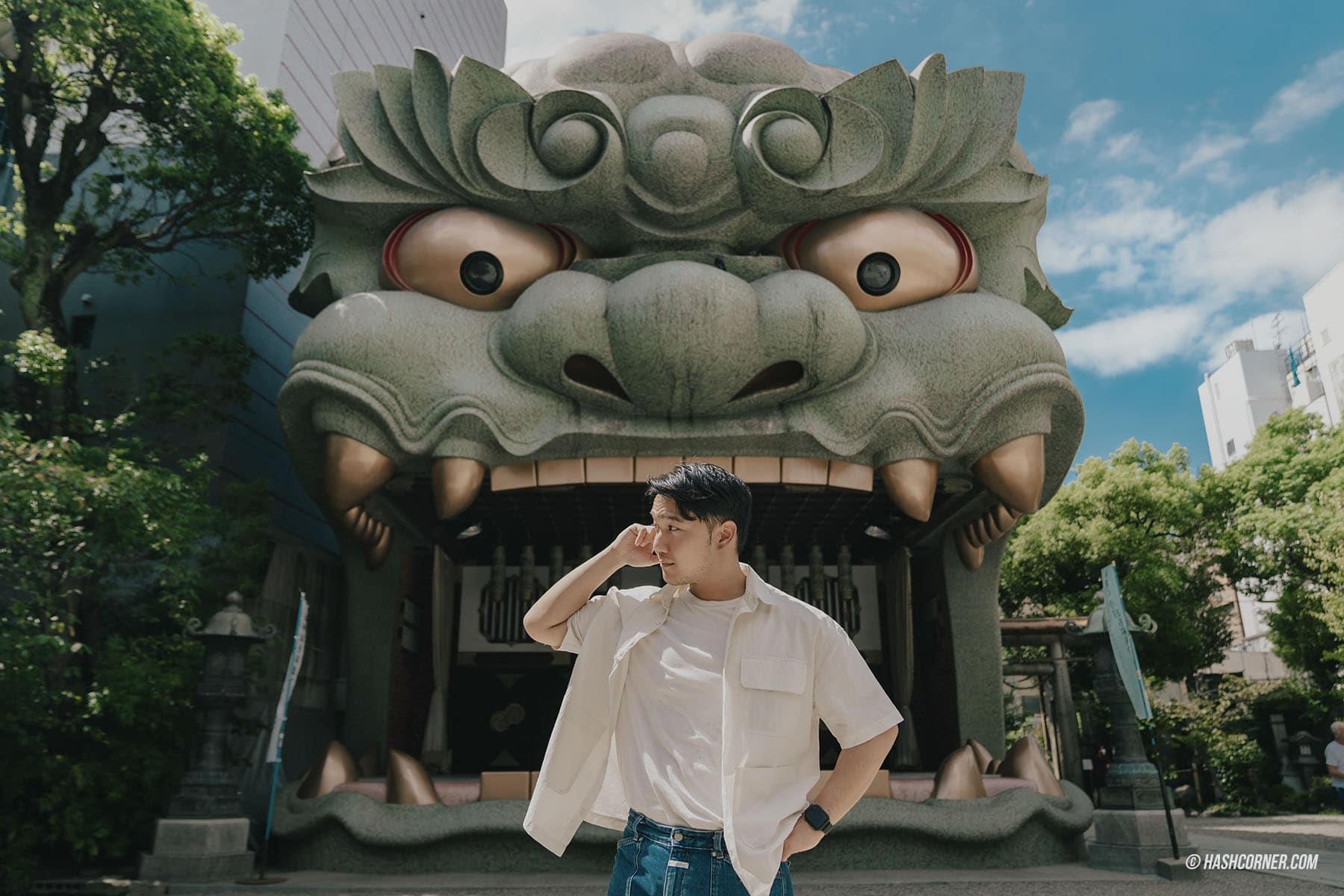 รีวิว ศาลเจ้านัมบะ ยาซากะ (Namba Yasaka Shrine) x โอซาก้า