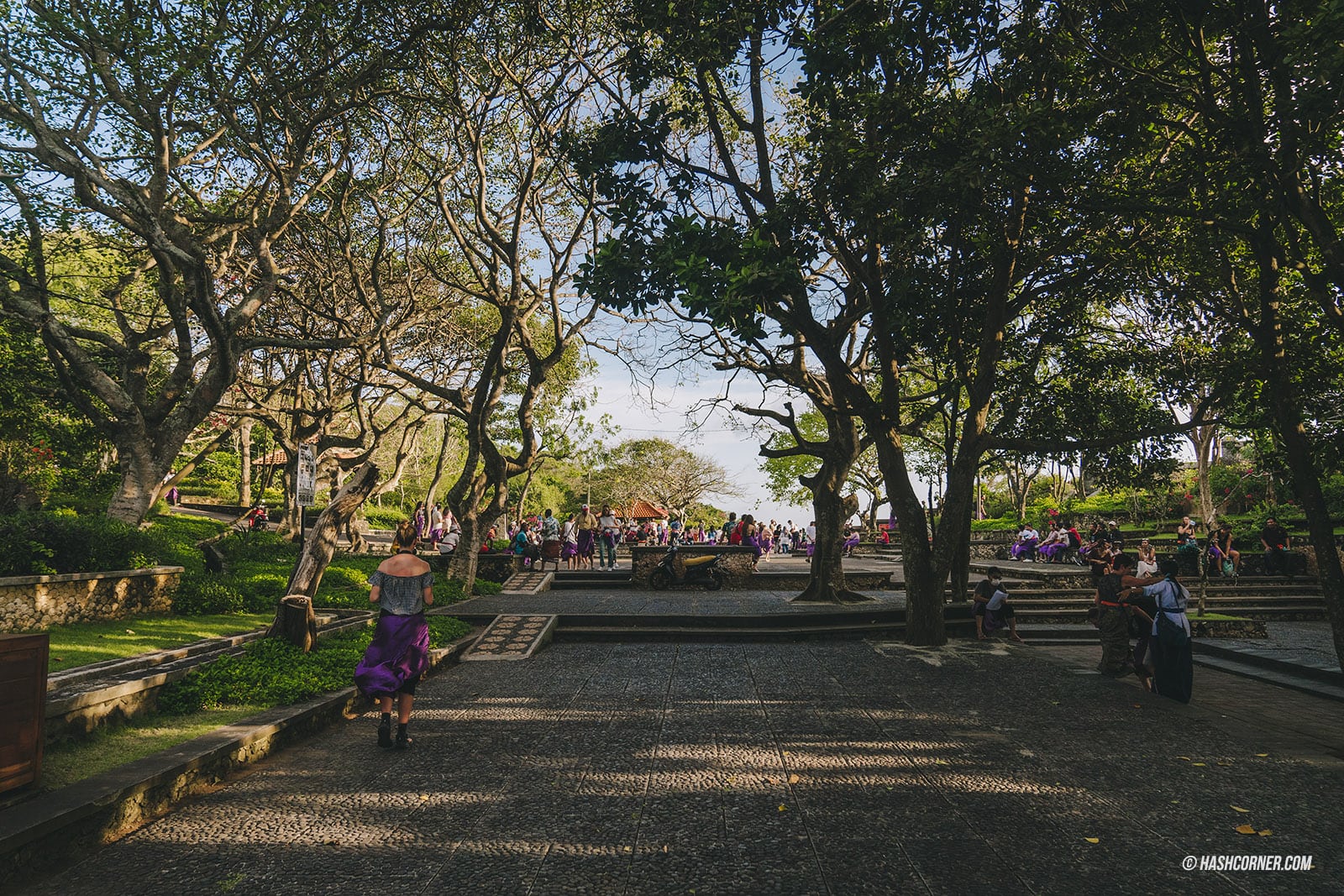 รีวิว วัดอูลูวาตู (Uluwatu Temple) x บาหลี ชมวิวดูระบำดังเคจั๊ก