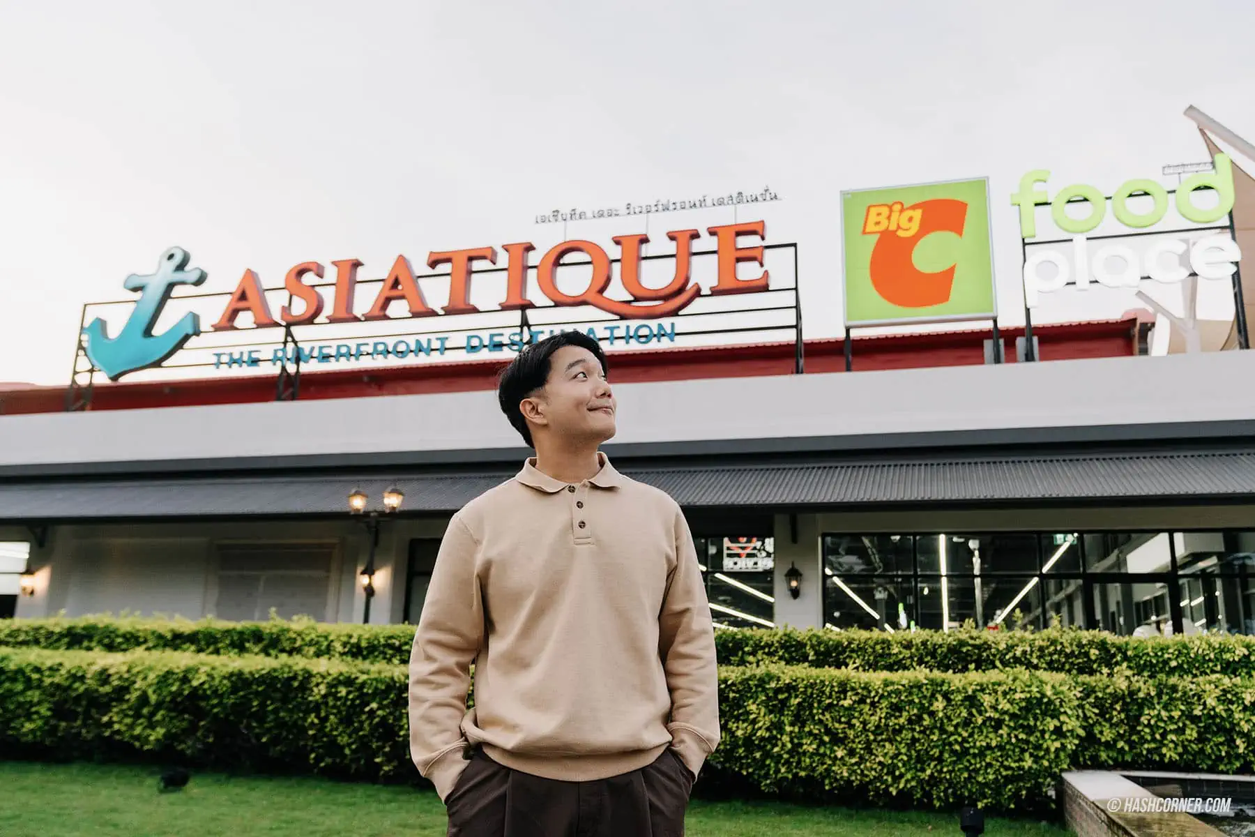 Asiatique Guide: Bangkok&#8217;s Eclectic Mix of Food, Fun, and Shopping
