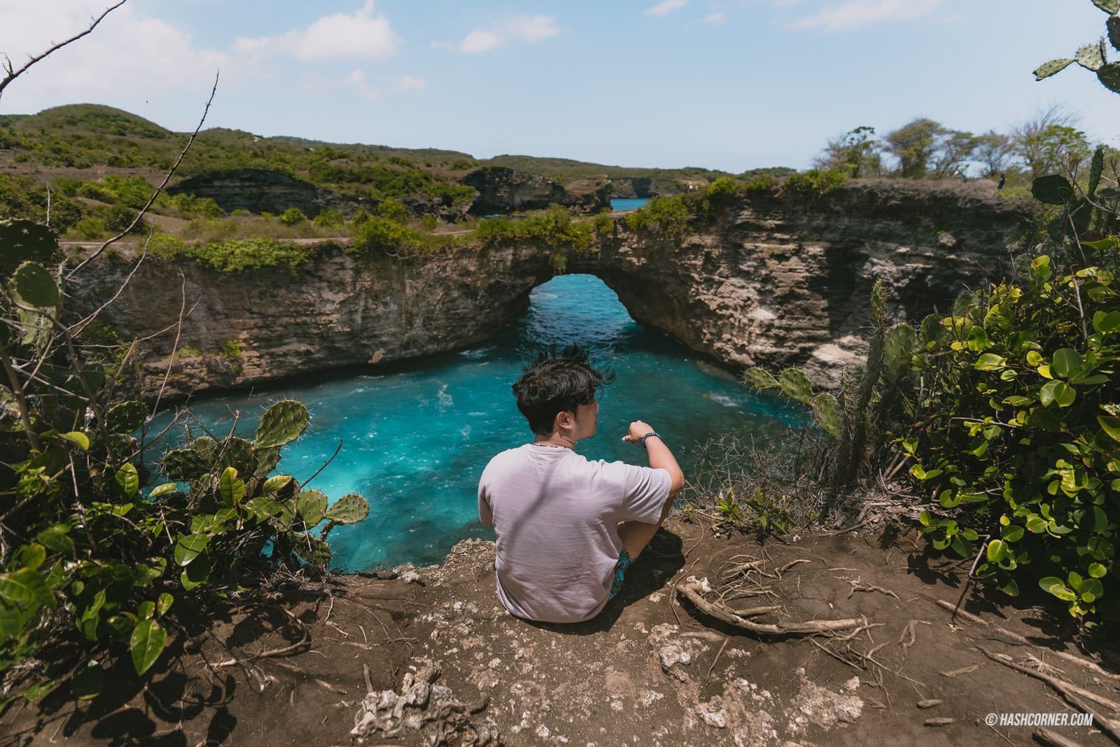 รีวิว Broken Beach x เกาะนูซาเปอนีดา บาหลี ชายหาดที่โอบล้อมไปด้วยผาหินสูง