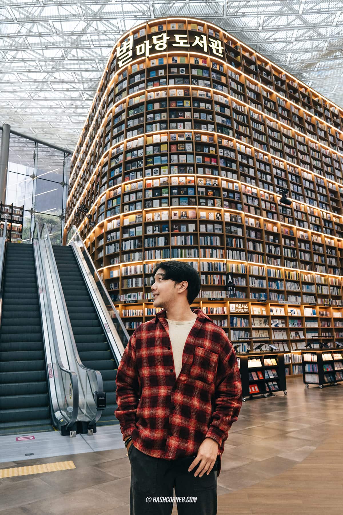 รีวิว ห้องสมุดสตาร์ฟิลด์ (Starfield Library) x โซล ร้านหนังสือถ่ายไอจีสุดปัง