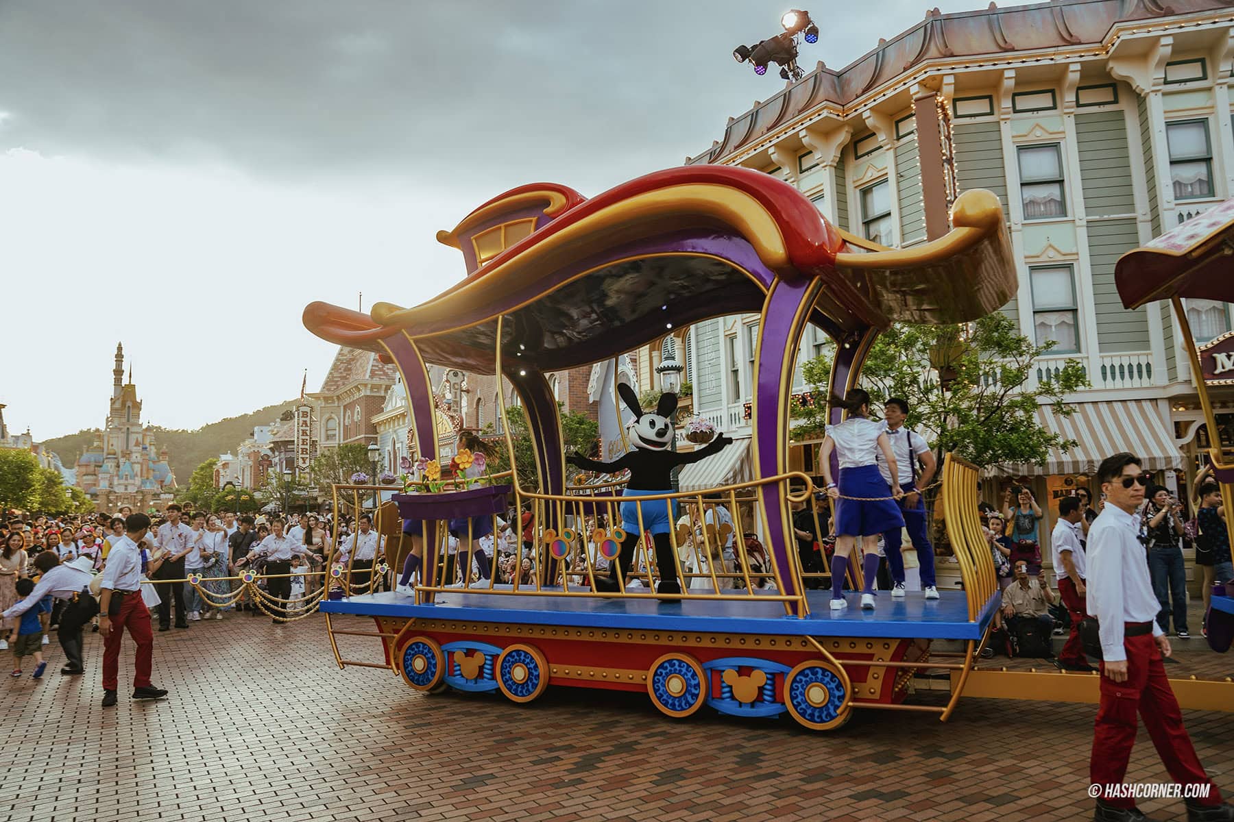 7 สิ่งห้ามพลาดใน ฮ่องกงดิสนีย์แลนด์ (Hong Kong Disneyland) ปี 2024