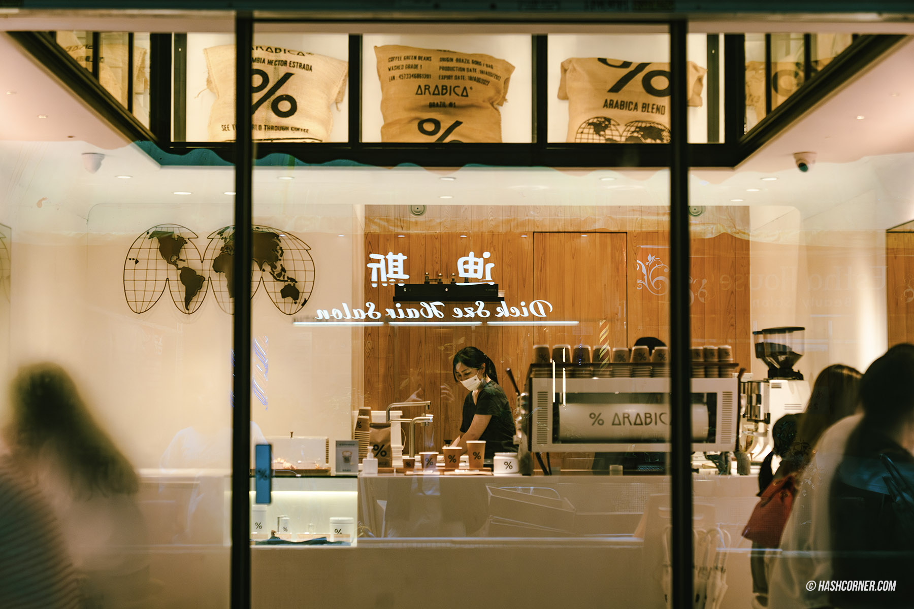 รีวิว Yick Cheong Building x ฮ่องกง ถ่ายรูปสุดชิคกับตึกทรานฟอร์เมอร์