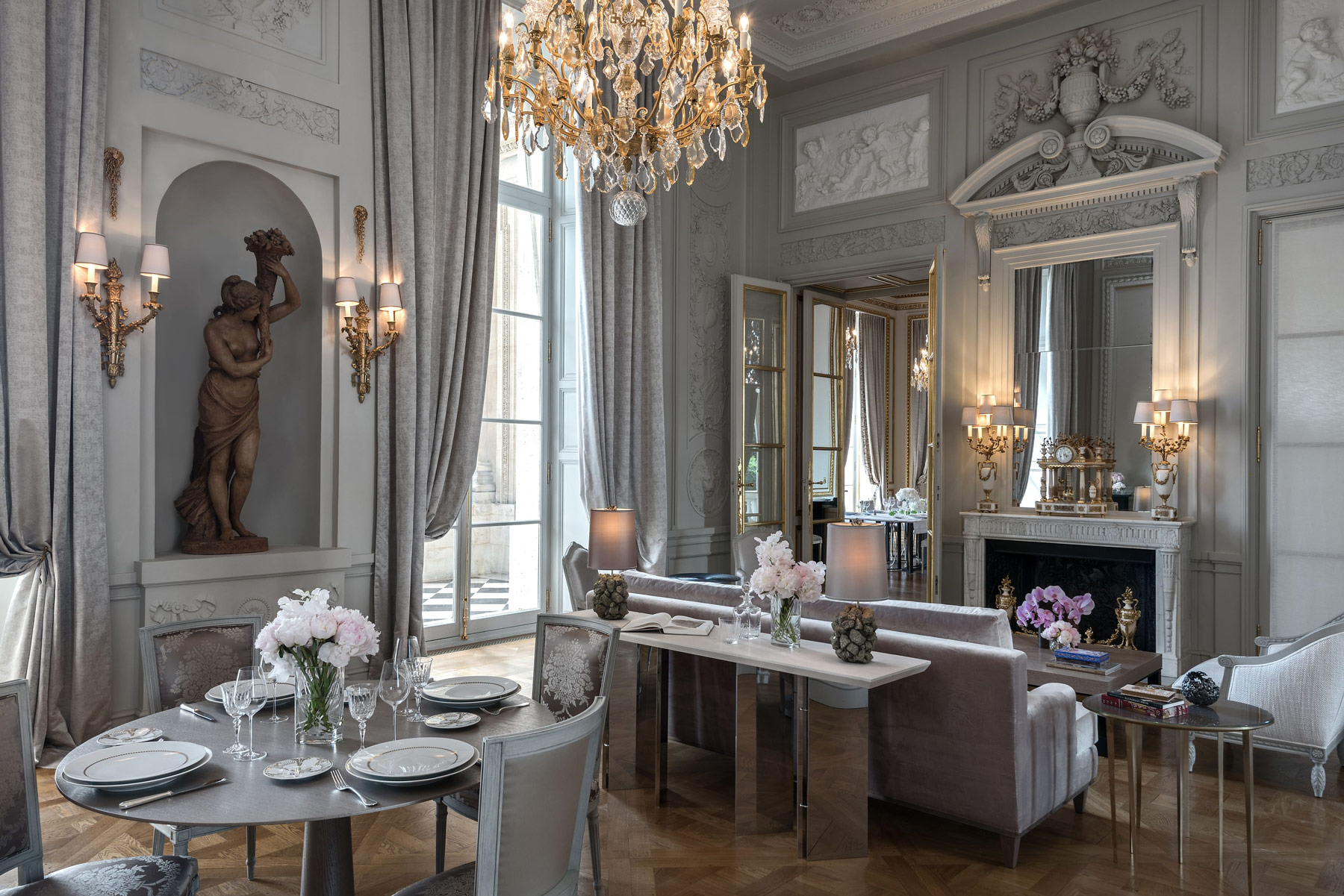โรงแรมปารีส (Paris): พักย่านไหนดี? แนะนำที่พักปี 2025