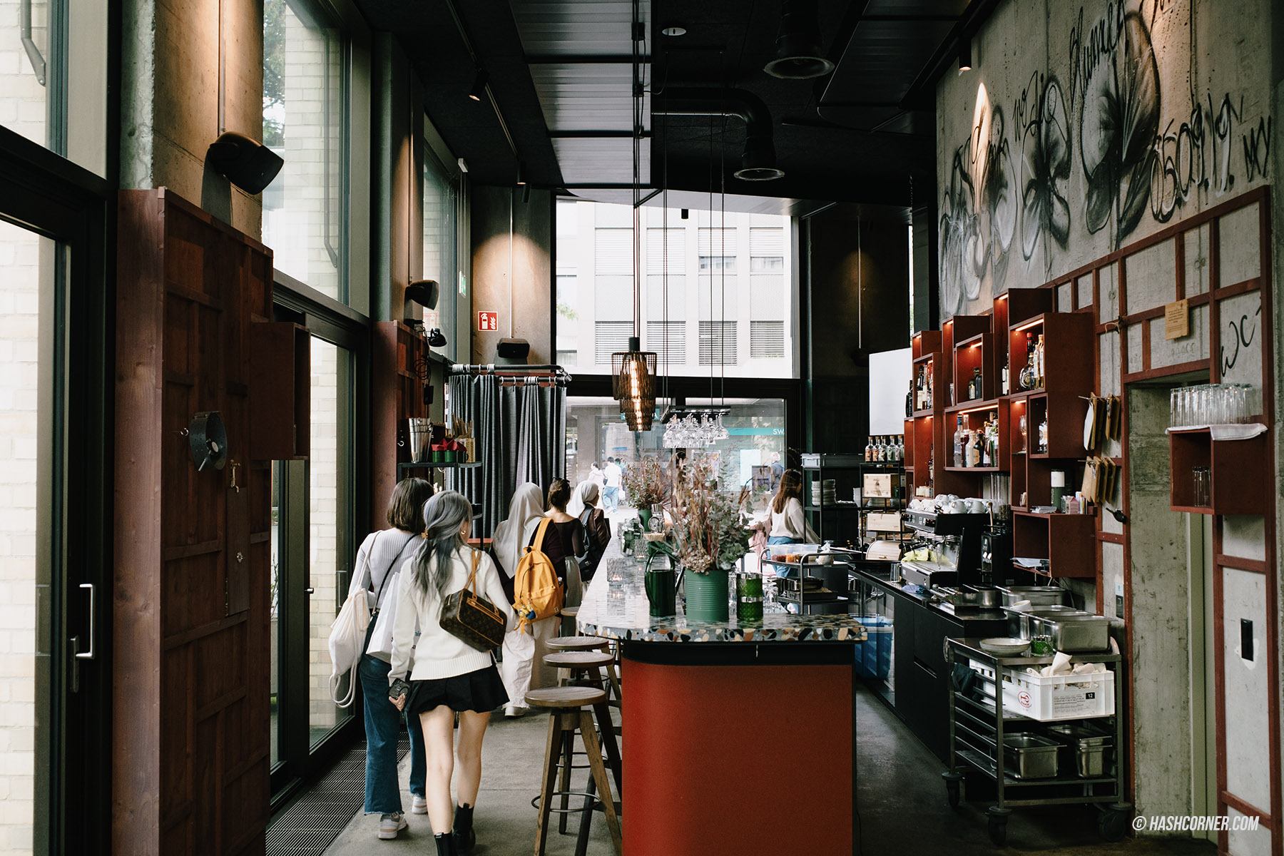 รีวิว ซูริค (Zurich) x สวิตเซอร์แลนด์ เที่ยวเมืองดินแดนสวรรค์
