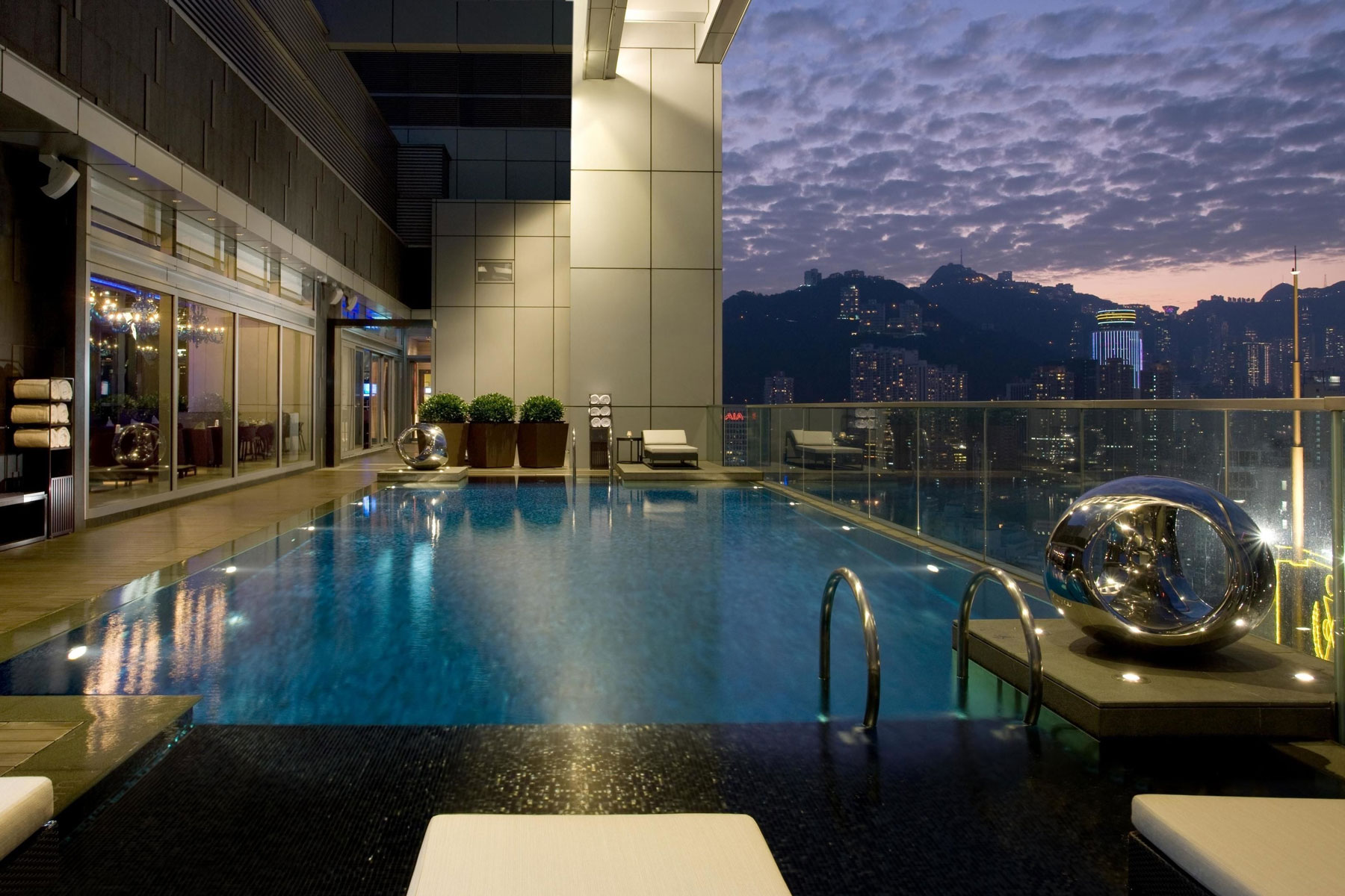 ที่พักฮ่องกง (Hong Kong) 2026: ย่านไหนดี? แนะนำโรงแรมเริ่ด