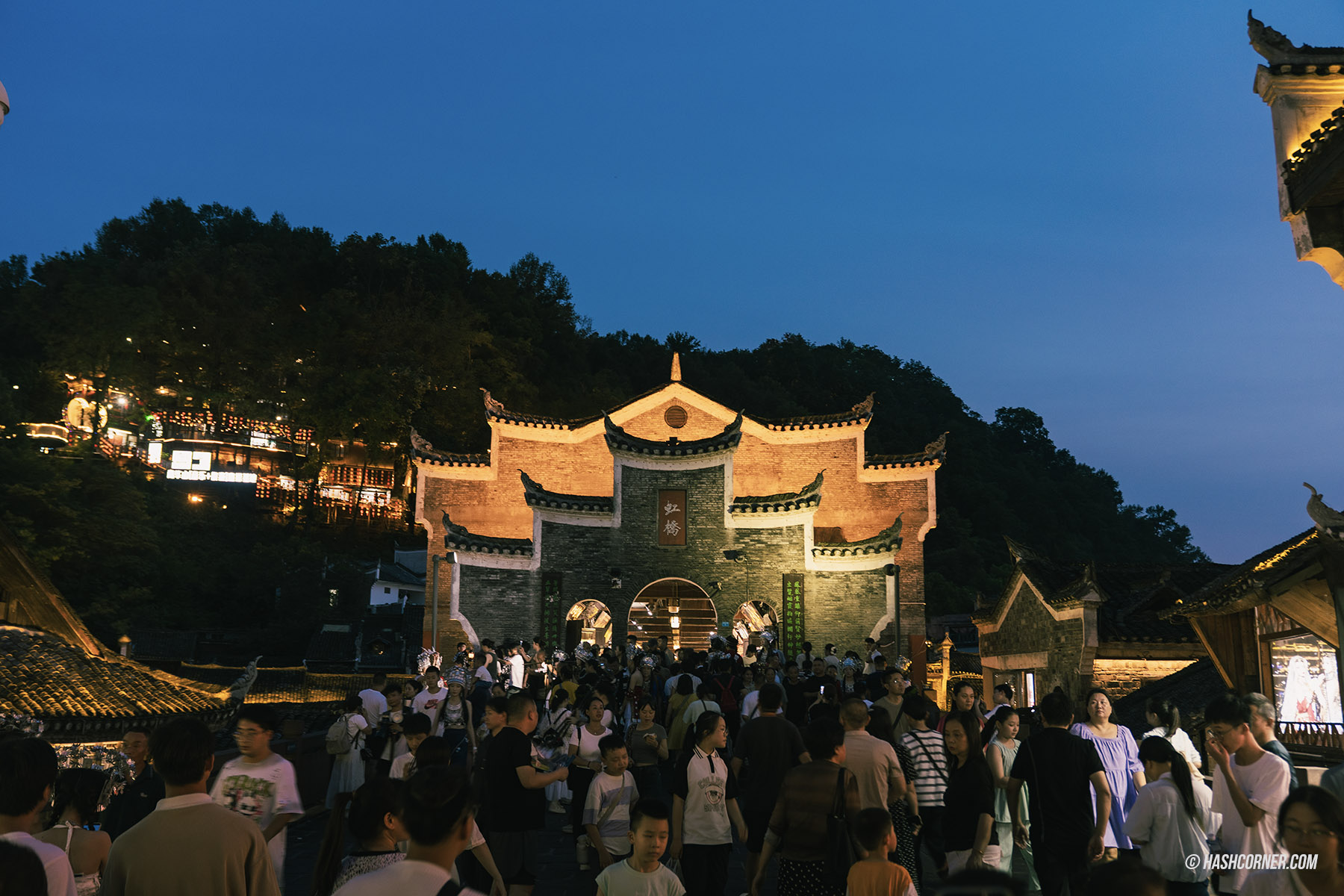 รีวิว เฟิ่งหวง (Fenghuag) x จีน เมืองโบราณที่ยังมีชีวิต