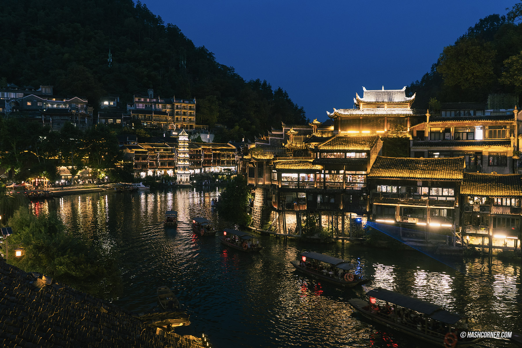 รีวิว เฟิ่งหวง (Fenghuag) x จีน เมืองโบราณที่ยังมีชีวิต