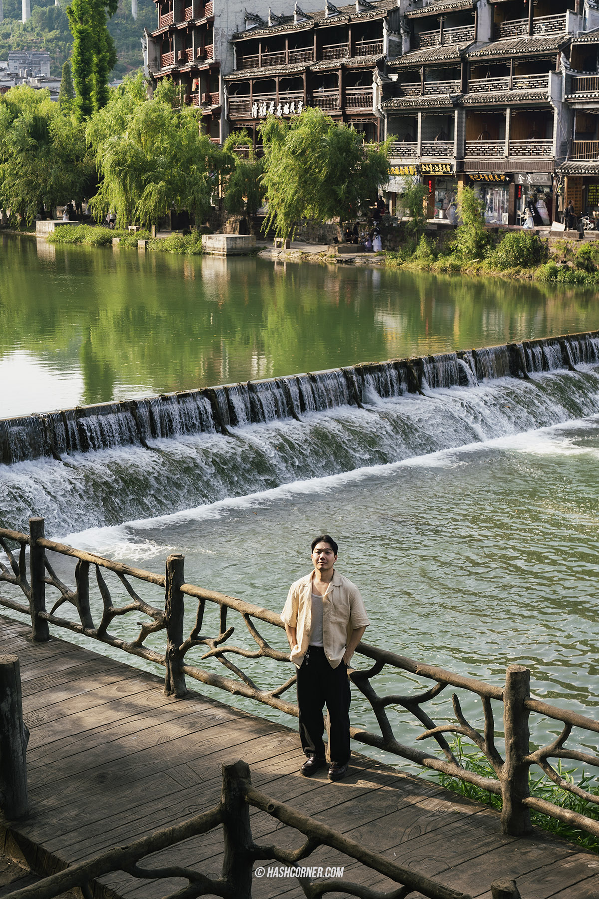 รีวิว เฟิ่งหวง (Fenghuag) x จีน เมืองโบราณที่ยังมีชีวิต