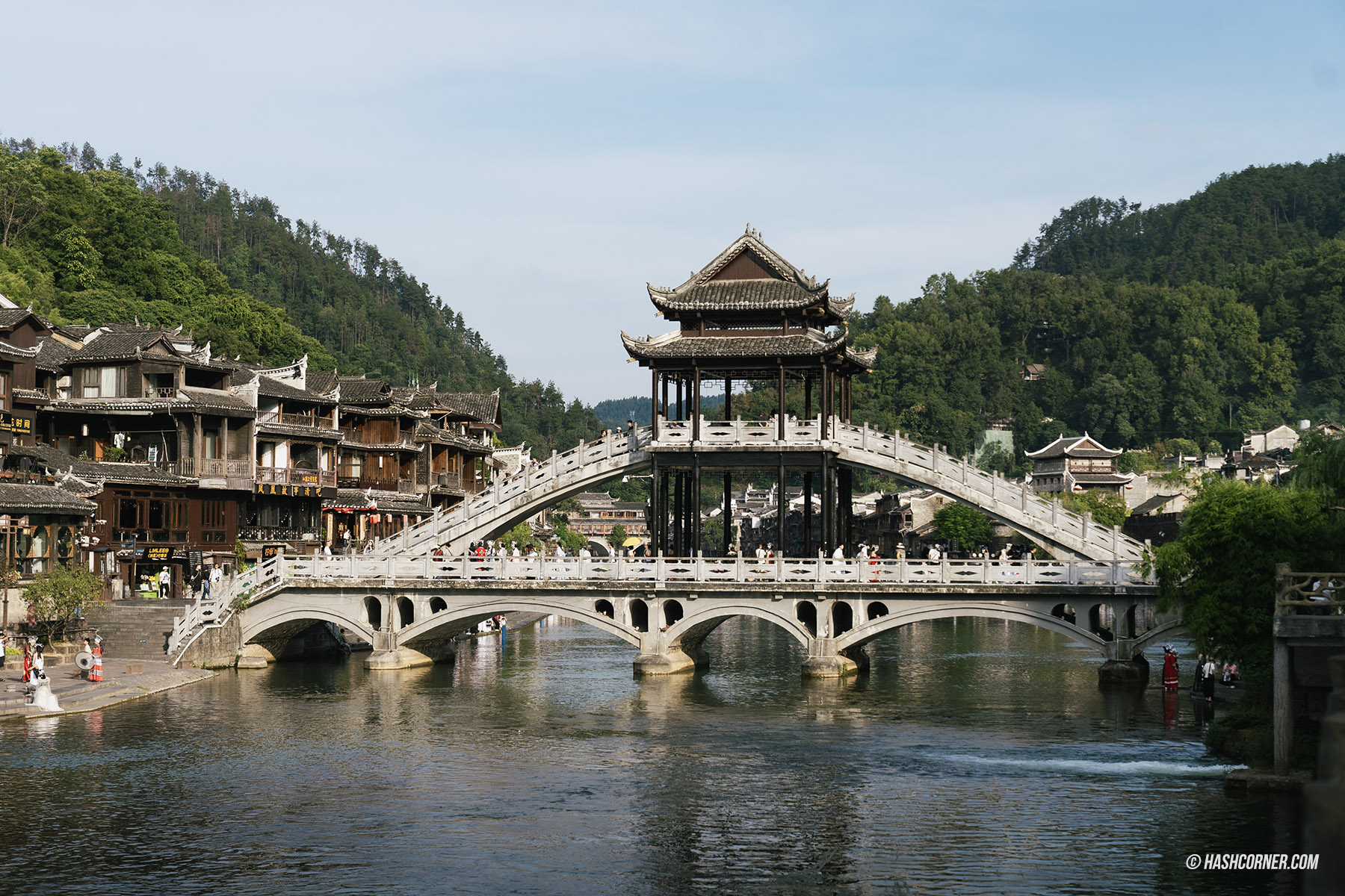 รีวิว เฟิ่งหวง (Fenghuag) x จีน เมืองโบราณที่ยังมีชีวิต