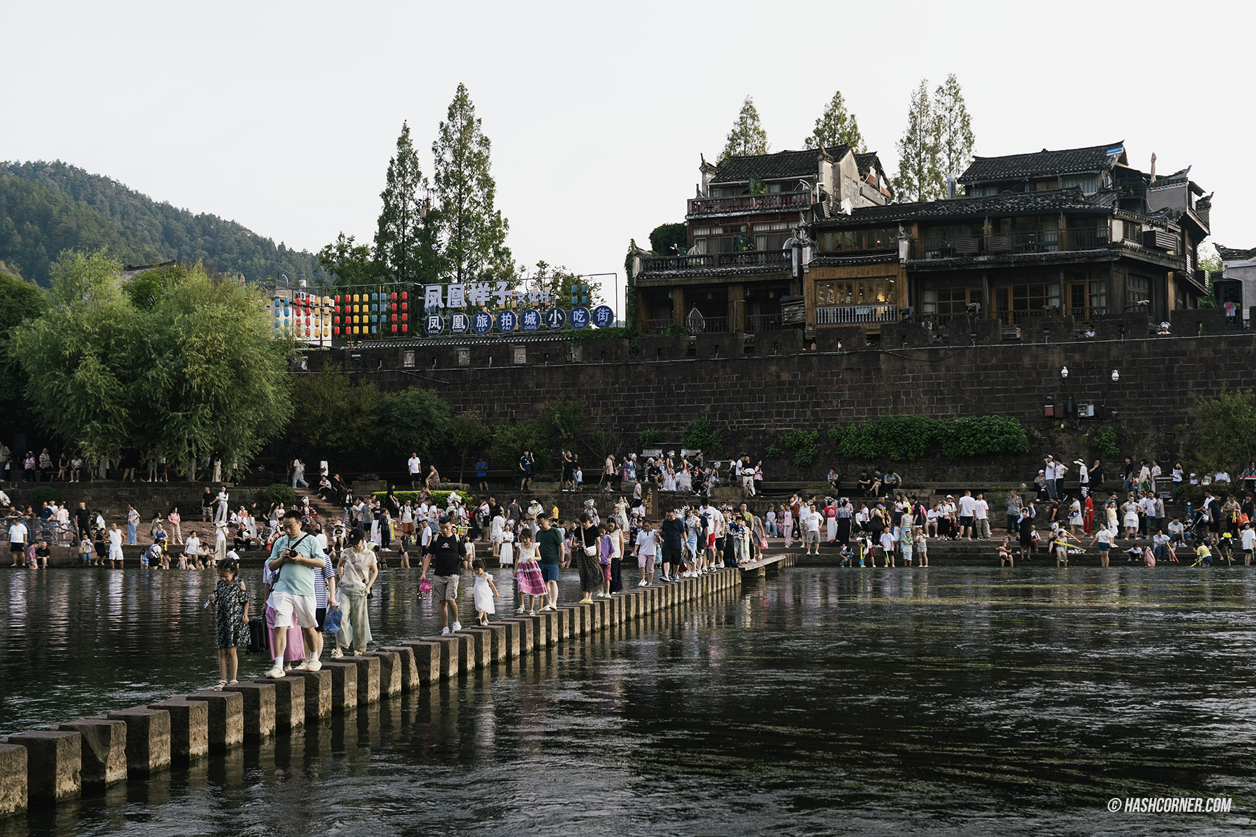 รีวิว เฟิ่งหวง (Fenghuag) x จีน เมืองโบราณที่ยังมีชีวิต
