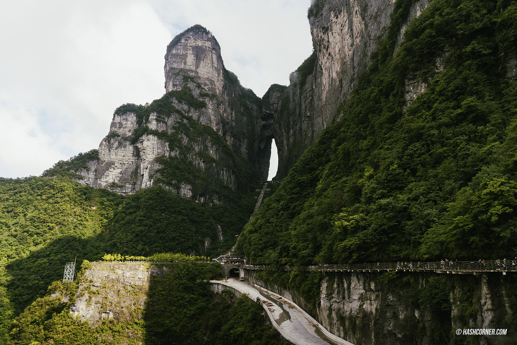 รีวิว เขาเทียนเหมินซาน (Tianmenshan) x จางเจียเจี้ย ประตูสวรรค์ศักดิสิทธิ์