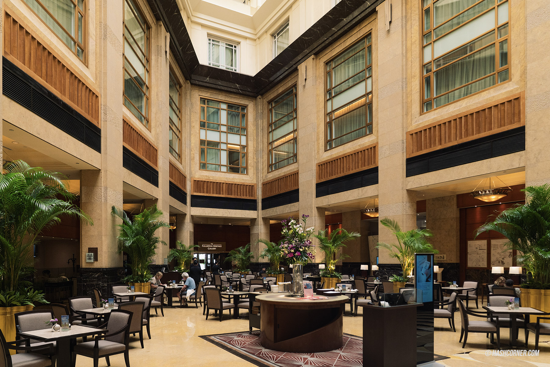 รีวิว The Fullerton Hotel Singapore โรงแรมตำนานสิงคโปร์