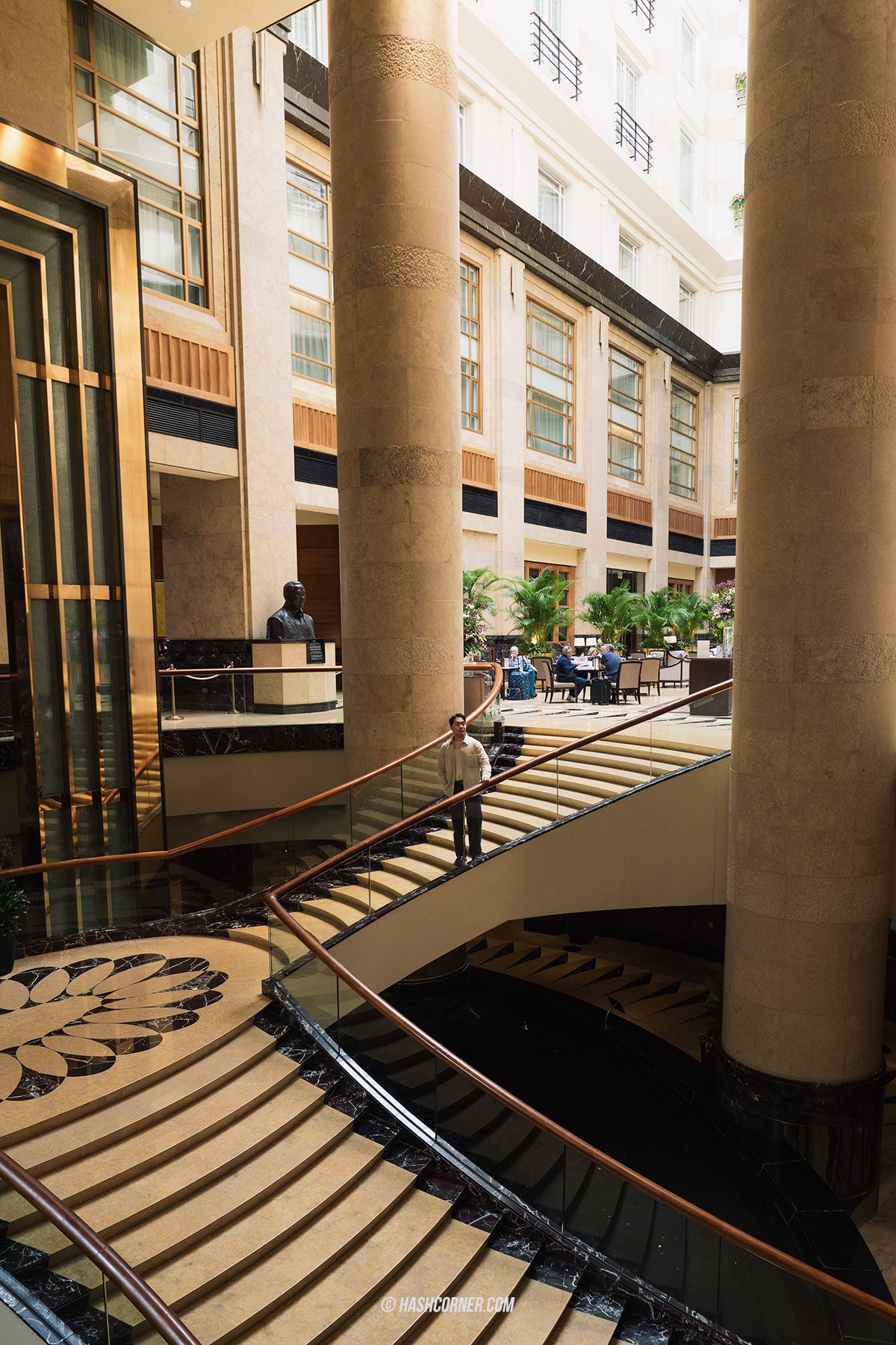 รีวิว The Fullerton Hotel Singapore โรงแรมตำนานสิงคโปร์